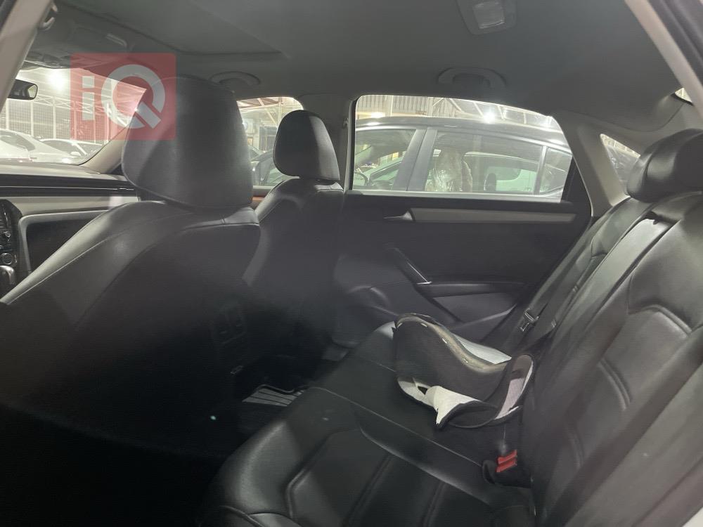 فولكسفاغن باسات